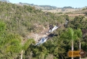 Cachoeira do Pimenta vista da estrada Cunha-SP