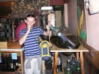 Bebendo cachaça em cuzco