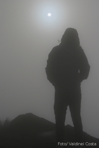 Admirando a beleza no topo do Pico da Neblina