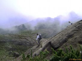 Descendo o Pico dos Marins - Piquete - SP